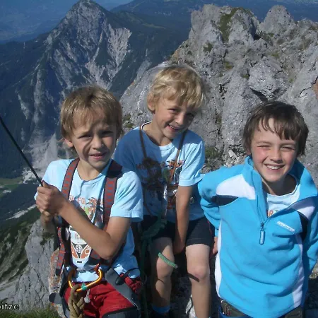 Haus Weinacht Pensión Grobming