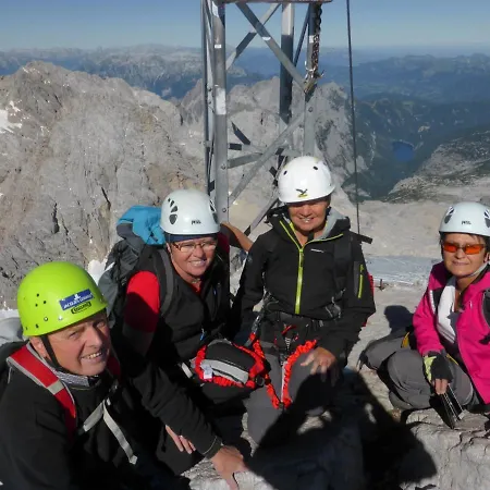 Haus Weinacht Pensión *