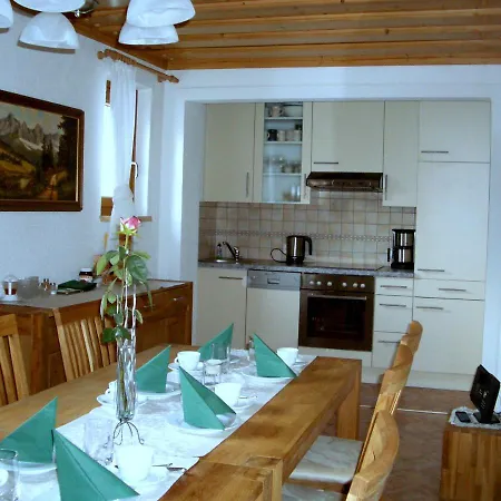 Haus Weinacht Pensión